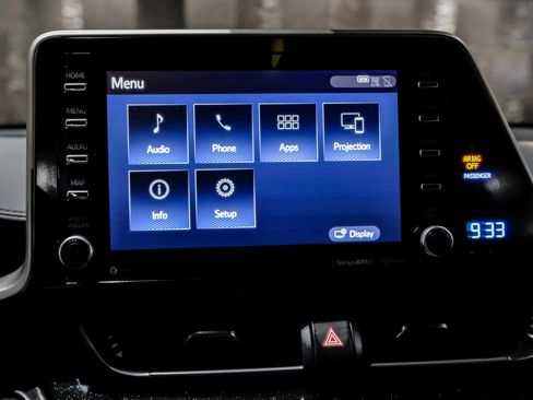 Used 2019 Toyota C-HR XLE FWD image 28