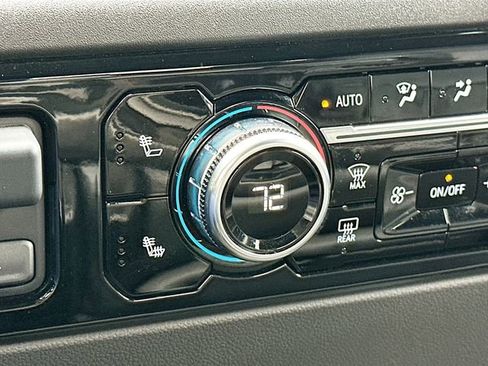 Used 2025 GMC Sierra 1500 SLT image 19