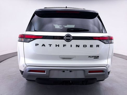 Used 2024 Nissan Pathfinder Platinum AWD/4WD image 16
