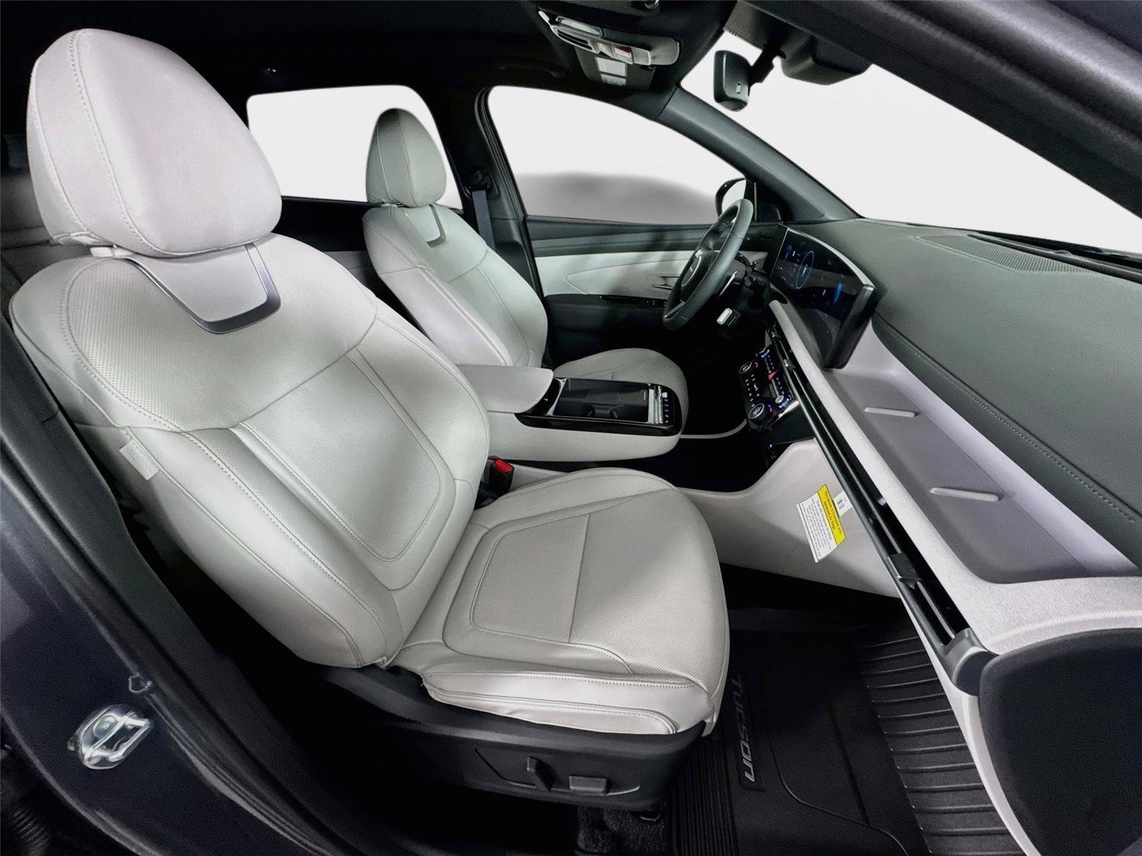 New 2026 Hyundai Tucson Limited FWD image 30