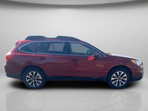 Used 2017 Subaru Outback 2.5i Limited image 5
