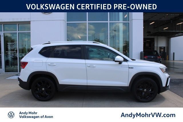 Used 2022 Volkswagen Taos SE w/ Panoramic Sunroof Package AWD/4WD image 5
