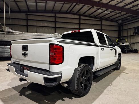 Used 2018 Chevrolet Silverado 1500 Custom w/ Custom Value Package image 5