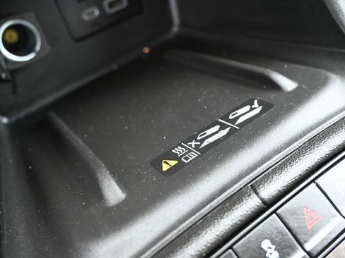 Used 2023 GMC Acadia Denali w/ Denali Technology Package image 17