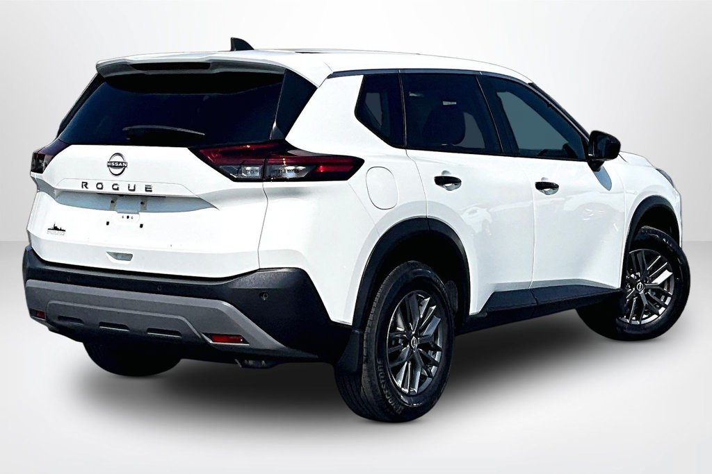 Used 2023 Nissan Rogue S FWD image 6