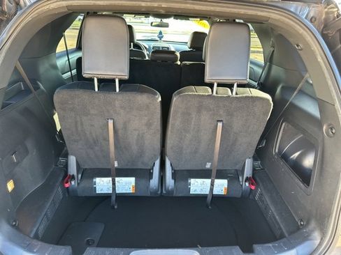 Used 2016 Ford Explorer XLT w/ Equipment Group 202A image 7