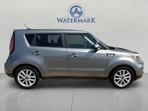 Used 2018 Kia Soul + FWD image 6