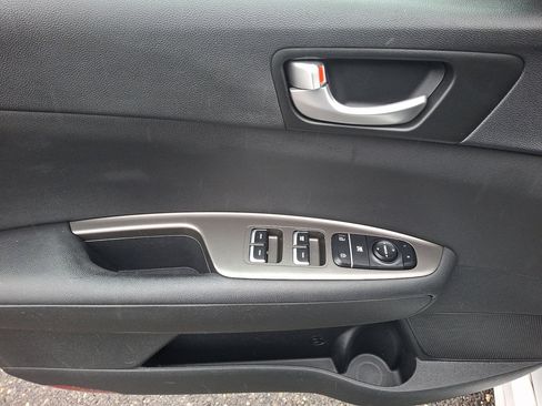 Used 2020 Kia Optima LX image 24