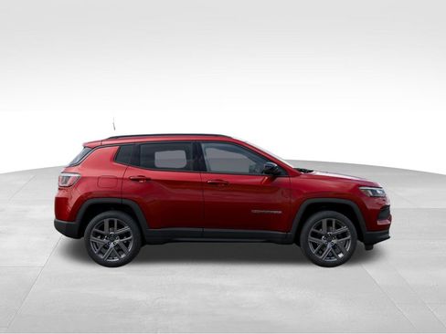 Used 2026 Jeep Compass Latitude AWD/4WD image 23