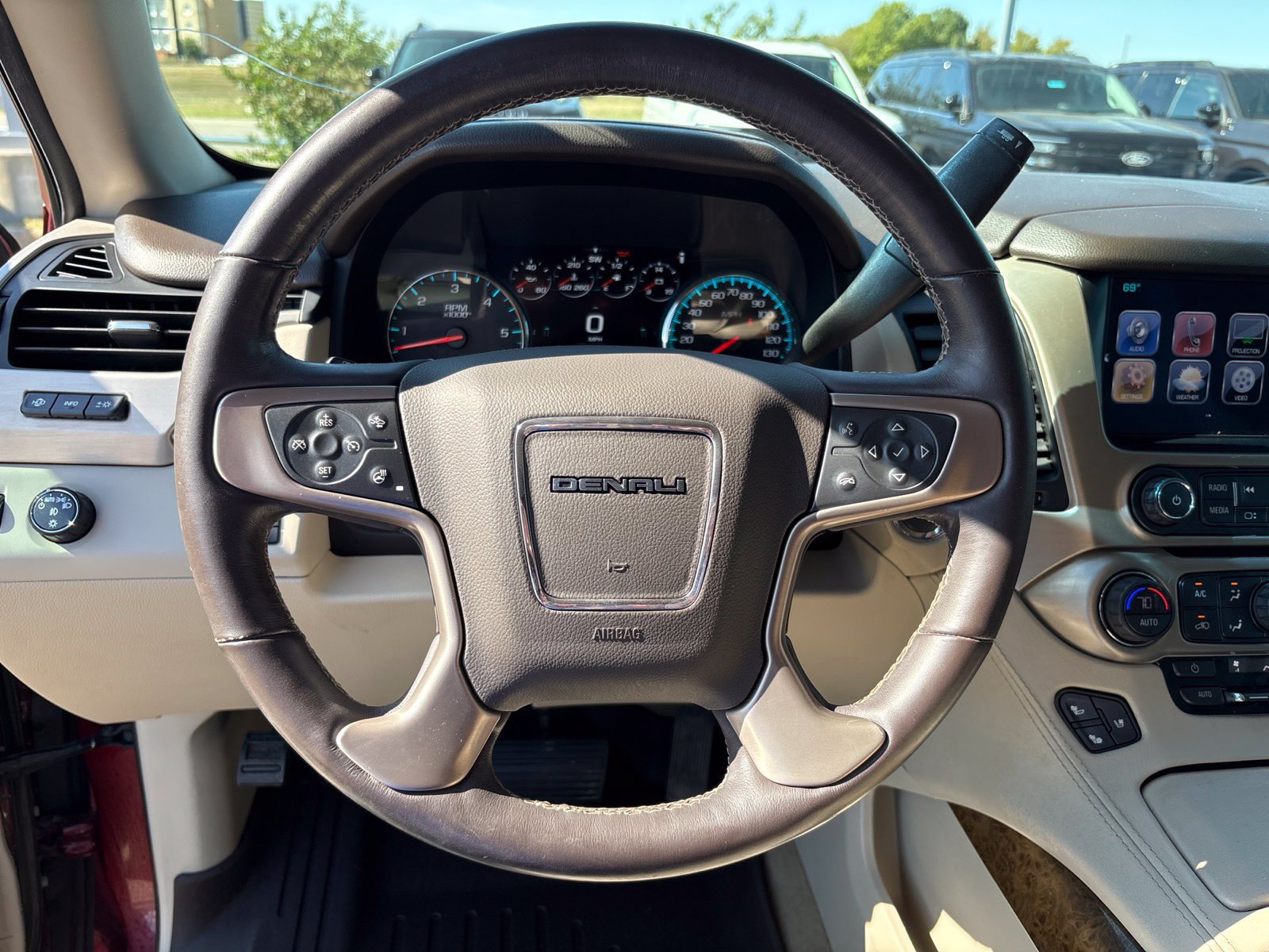 Used 2017 GMC Yukon Denali w/ Open Road Package RWD image 20
