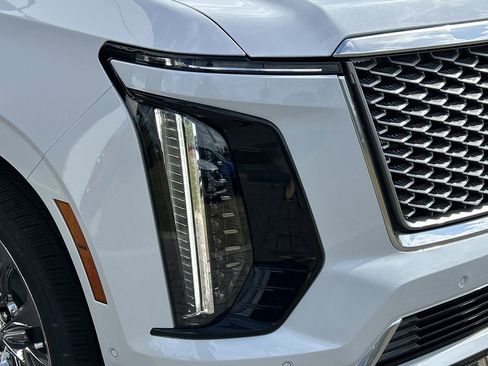 New 2026 Cadillac Escalade Luxury image 7