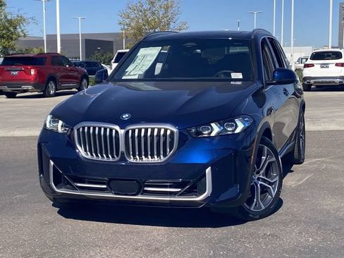 Used 2026 BMW X5 xDrive50e w/ Premium Package AWD/4WD image 3