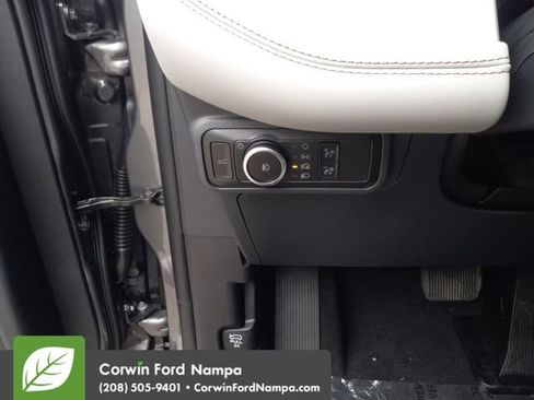 New 2025 Ford Explorer Active w/ Active Comfort Package image 16