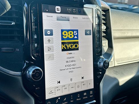 Used 2024 RAM 2500 Laramie image 21