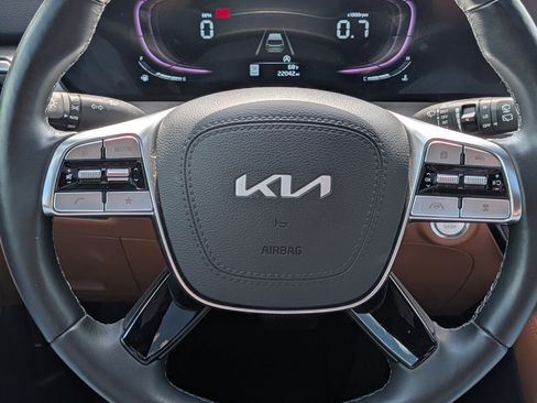 Certified 2025 Kia Telluride AWD image 25