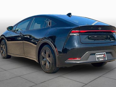Certified 2025 Toyota Prius LE FWD image 11