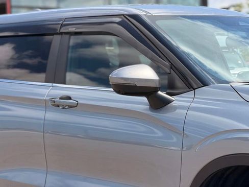 Used 2024 Mitsubishi Outlander SE AWD/4WD image 4