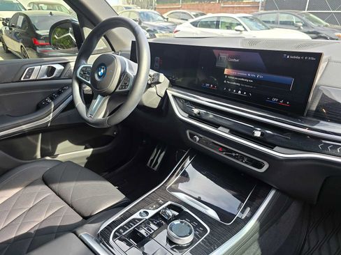 Used 2024 BMW X5 xDrive50e w/ Executive Package AWD/4WD image 10