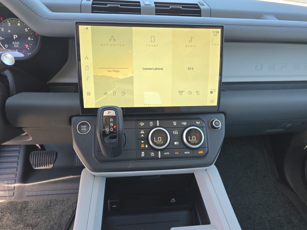 New 2026 Land Rover Defender 110 X-Dynamic SE AWD/4WD image 21