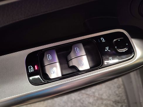 Certified 2026 Mercedes-Benz GLC 300 image 19