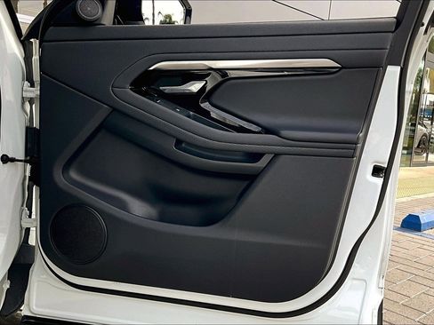 Used 2020 Land Rover Range Rover Evoque S image 24