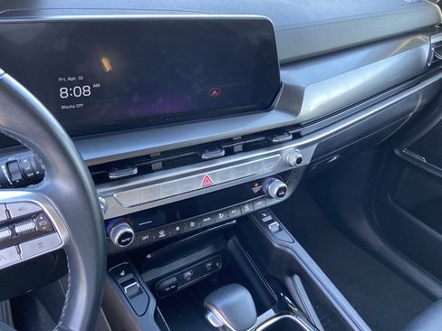 Used 2025 Kia Telluride S image 32