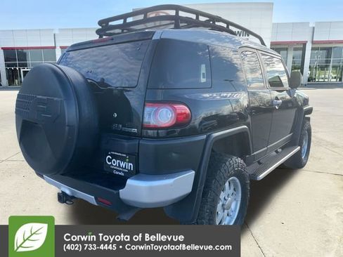 Used 2013 Toyota FJ Cruiser 4WD w/ Convenience Pkg image 5