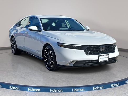 New 2025 Honda Accord Touring image 3