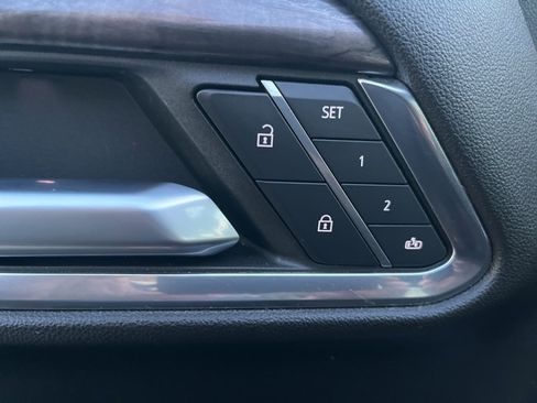 Certified 2022 Chevrolet Silverado 1500 LTZ w/ LTZ Convenience Package II image 33