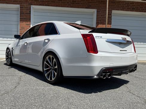 Used 2016 Cadillac CTS V w/ Carbon Fiber Package RWD image 21