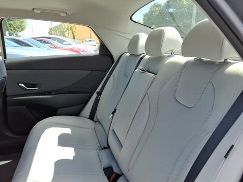 Certified 2024 Hyundai Elantra Limited image 16