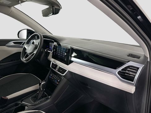 New 2025 Volkswagen Taos SE image 23