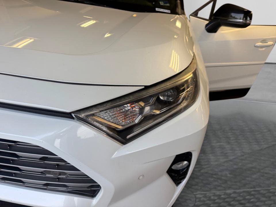 Used 2019 Toyota RAV4 XSE AWD/4WD image 30