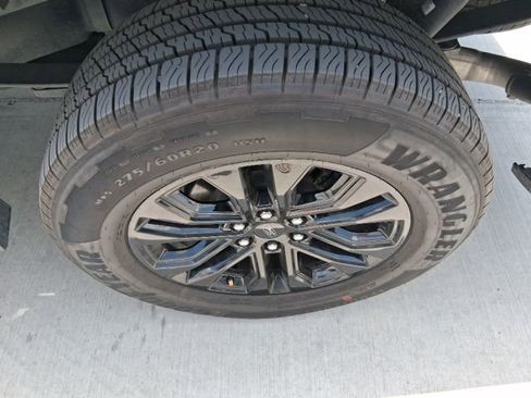 Used 2025 Ford F150 Lariat w/ Equipment Group 501A Mid AWD/4WD image 19