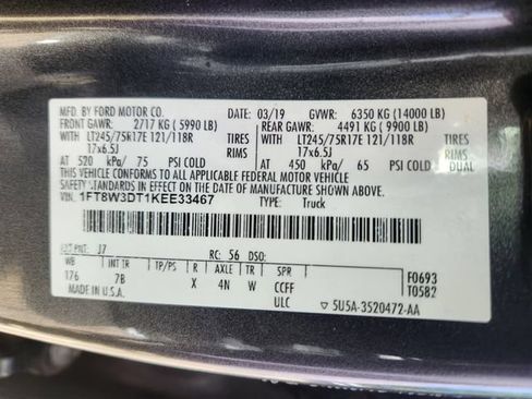 Certified 2019 Ford F350 Platinum w/ Platinum Ultimate Package AWD/4WD image 28