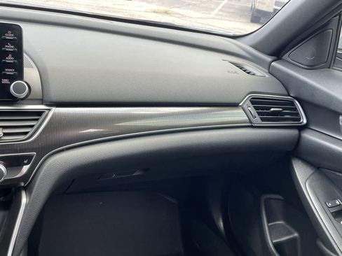 Used 2019 Honda Accord Sport image 16