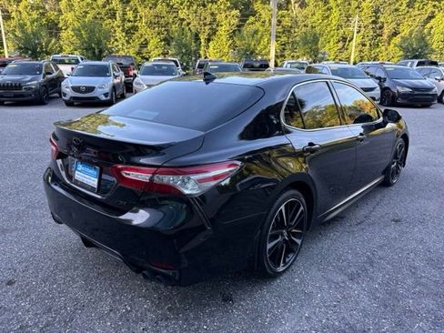 Used 2019 Toyota Camry XSE FWD image 5