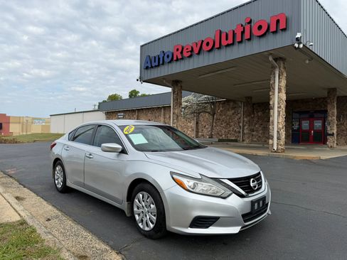 Used 2018 Nissan Altima 2.5 S w/ S Convenience Package image 1