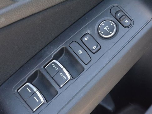 Used 2024 Honda Civic LX image 9