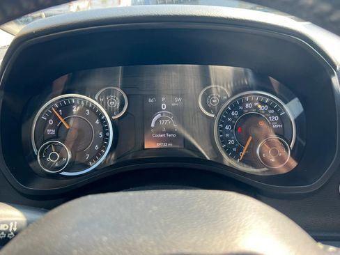 Used 2019 RAM 1500 Big Horn AWD/4WD image 15
