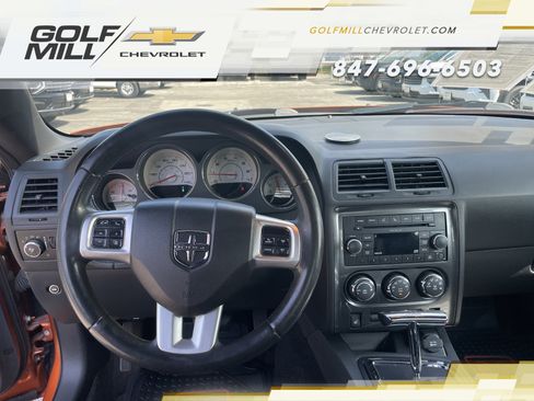Used 2011 Dodge Challenger RWD image 17