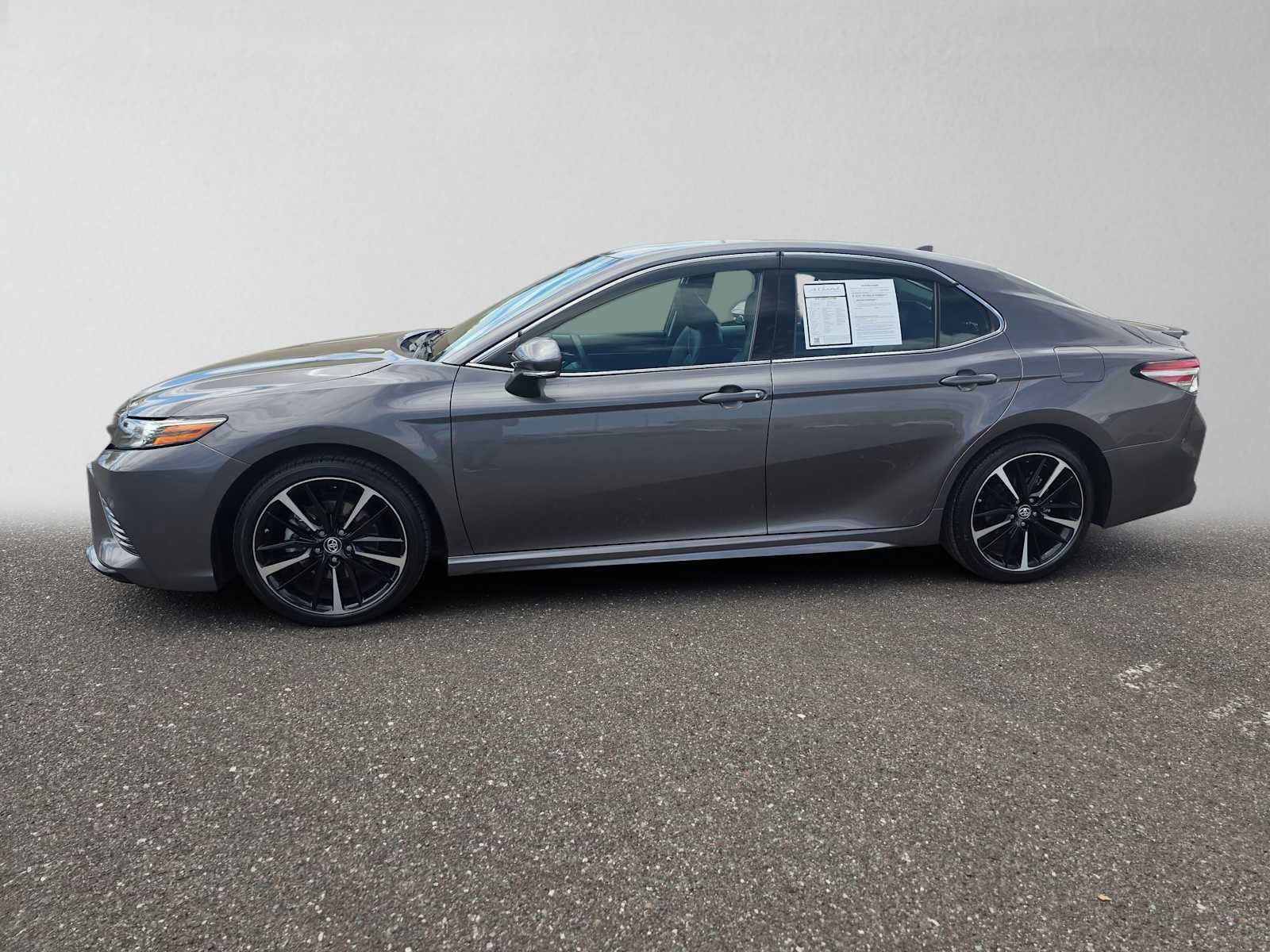 Used 2019 Toyota Camry XSE FWD image 6