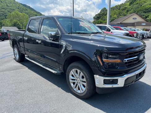 New 2026 Ford F150 XLT w/ Equipment Group 302A MID AWD/4WD image 4