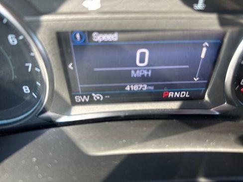 Used 2024 Chevrolet Equinox LT image 16