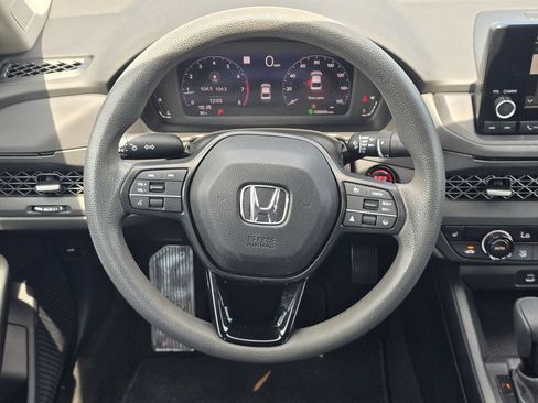 Used 2023 Honda Accord EX image 14