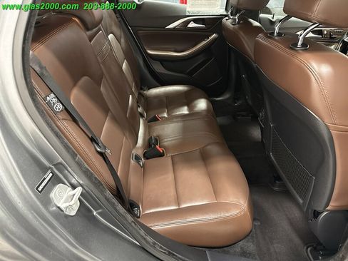 Used 2017 INFINITI QX30 Premium w/ Navigation Package image 10