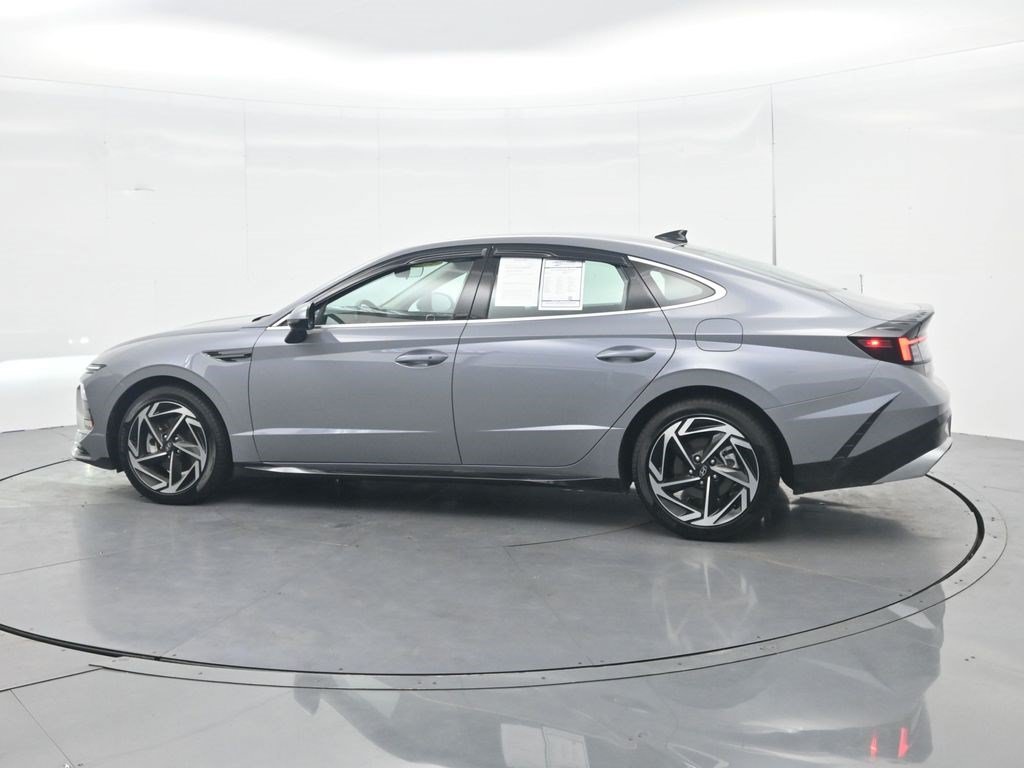 Used 2026 Hyundai Sonata SEL FWD image 8