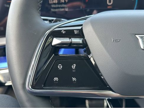 New 2026 Cadillac Optiq Luxury 1 image 29