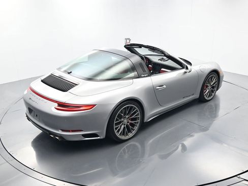 Certified 2019 Porsche 911 Targa 4S image 37