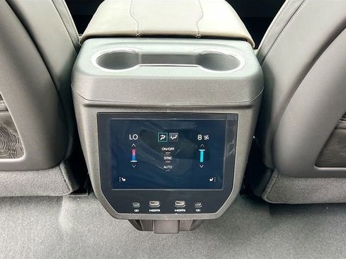 New 2026 GMC Yukon XL Denali Ultimate AWD/4WD image 18